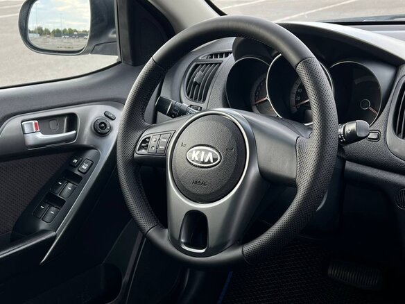 2011 Kia Cerato 6-speed II, серебристый, 650000 рублей - вид 12