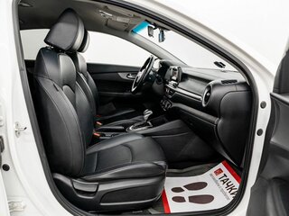 2020 Kia K3 II, белый, 1600000 рублей, вид 5
