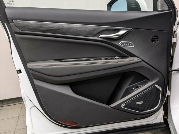 2024 Geely Tugella I Рестайлинг, белый, 3150000 рублей - вид 17