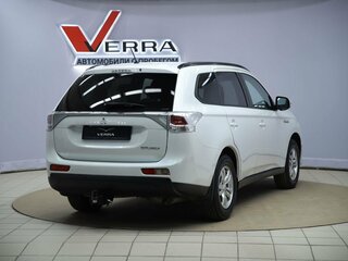 2013 Mitsubishi Outlander III, белый, 1590000 рублей, вид 5
