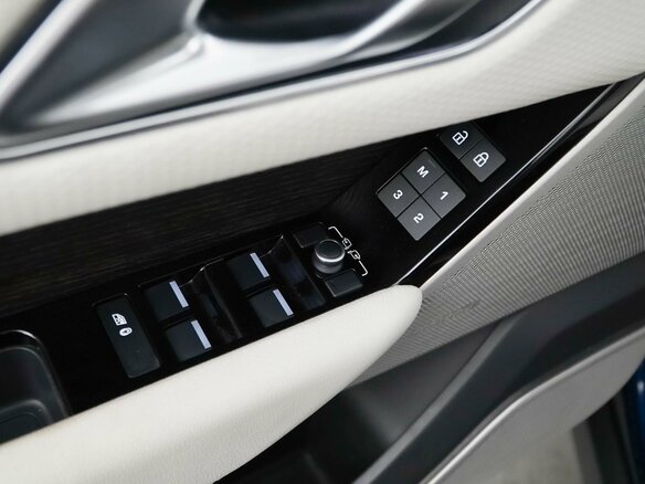 2021 Land Rover Range Rover Velar I, синий, 5899077 рублей - вид 17