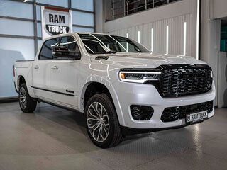 2026 Ram 1500 Crew Cab V Рестайлинг, белый, 11250837 рублей, вид 4