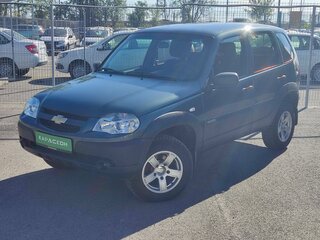 2016 Chevrolet Niva I Рестайлинг, зелёный, 760000 рублей, вид 1
