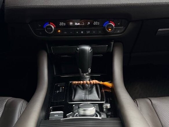 2023 Mazda 6 Atenza III (GJ) Рестайлинг 2, белый, 3550000 рублей - вид 24