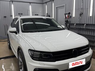 2018 Volkswagen Tiguan II, белый, 2800000 рублей, вид 4