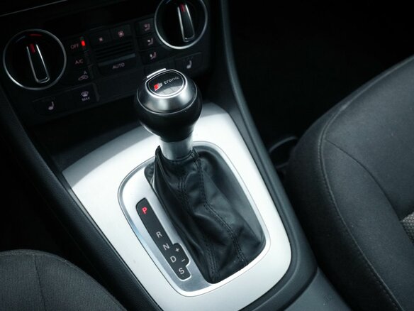 2015 Audi Q3 I (8U) Рестайлинг, белый, 1379000 рублей - вид 18