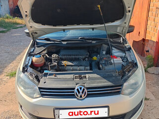 2013 Volkswagen Polo V, серебристый, 725000 рублей, вид 3