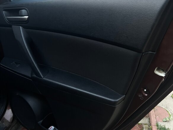 2012 Mazda 3 II (BL) Рестайлинг, коричневый, 730000 рублей - вид 11