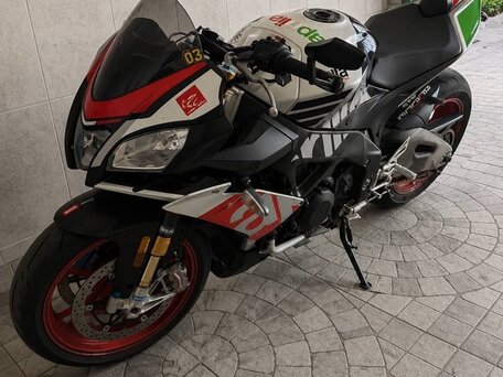 2017 Aprilia Tuono V4, красный, 1400000 рублей, вид 3