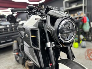 2023 KTM 1290 Super Duke R Evo, серый, 4999000 рублей, вид 5
