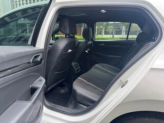 2022 Volkswagen Golf VIII, белый, 1930000 рублей, вид 5