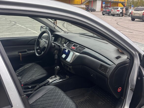 2004 Mitsubishi Lancer IX, серебристый, 315000 рублей - вид 5