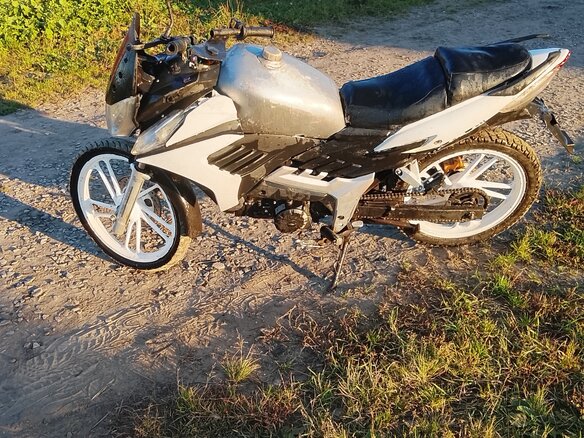 2013 Racer Alpha, белый, 30000 рублей - вид 3