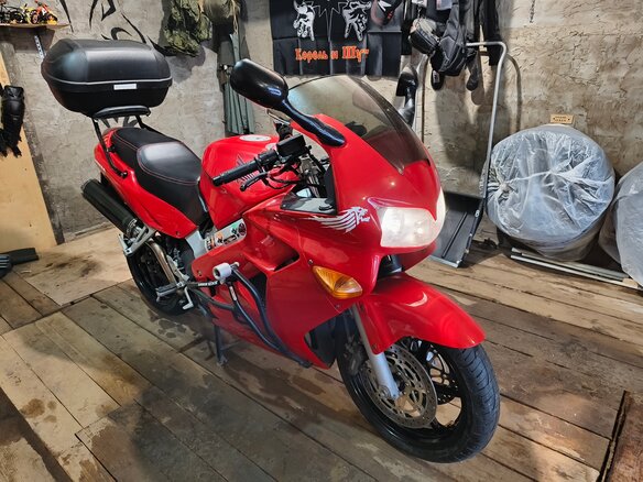 1999 Honda VFR 800, красный, 400000 рублей - вид 6