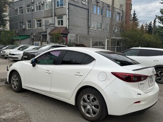2018 Mazda Axela III Рестайлинг, белый, 1300000 рублей, вид 5