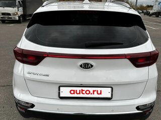 2020 Kia Sportage IV Рестайлинг, белый, 2200000 рублей, вид 3