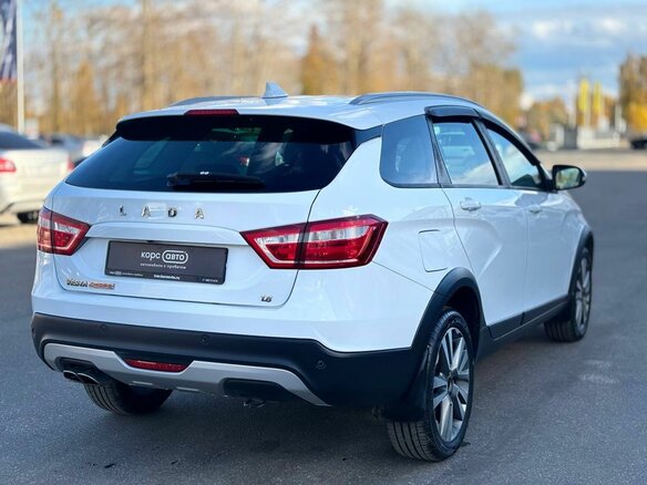 2019 Lada (ВАЗ) Vesta SW Cross I, белый, 1111800 рублей - вид 5