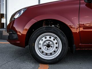 2026 Lada (ВАЗ) Granta I Рестайлинг, красный, 1114000 рублей, вид 3