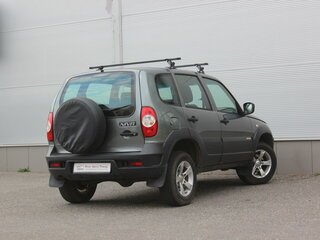 2017 Chevrolet Niva I Рестайлинг, серый, 587000 рублей, вид 2