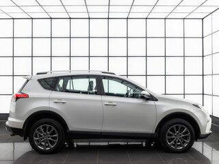 2017 Toyota RAV4 IV (XA40) Рестайлинг, белый, 2549000 рублей, вид 5