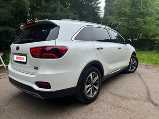 2018 Kia Sorento III Prime Рестайлинг, белый, 2650000 рублей, вид 5