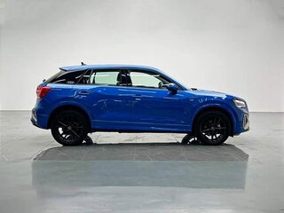 2022 Audi Q2 L 35 TFSI I Рестайлинг, синий, 1660000 рублей, вид 5