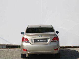 2011 Hyundai Solaris I, бежевый, 600000 рублей, вид 5