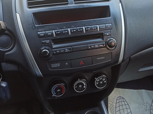2012 Mitsubishi ASX I Рестайлинг, белый, 999990 рублей - вид 8