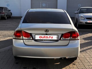 2009 Honda Civic VIII Рестайлинг, серебристый, 600000 рублей, вид 4