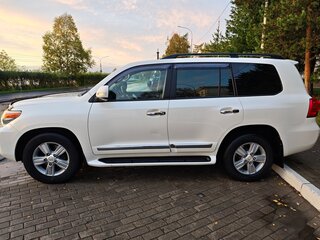 2013 Toyota Land Cruiser 200 Series Рестайлинг 1, белый, 3300000 рублей, вид 5