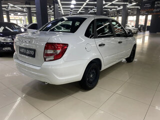2026 Lada (ВАЗ) Granta I Рестайлинг, белый, 785000 рублей, вид 4