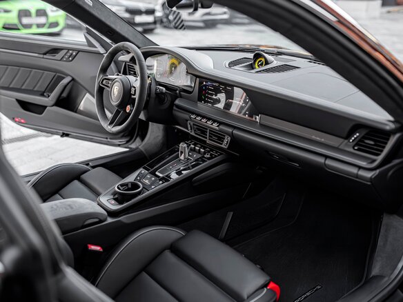2026 Porsche 911 Turbo S VIII (992) Рестайлинг, чёрный, 36900000 рублей - вид 17