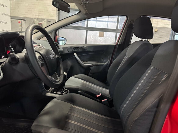2008 Ford Fiesta Mk6, красный, 599000 рублей - вид 12