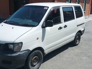 2001 Toyota Town Ace III, белый, 350000 рублей, вид 1