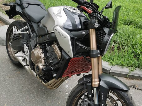 2019 Honda CB 650R, серебристый, 825000 рублей, вид 2