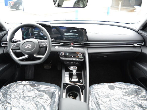 2026 Hyundai Elantra VII (CN7) Рестайлинг, чёрный, 2199000 рублей - вид 12