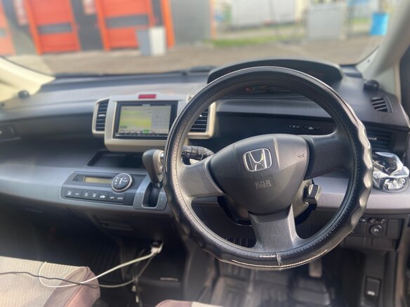 2010 Honda Freed I, серый, 800000 рублей - вид 5