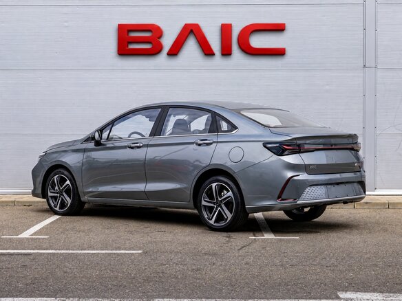 2025 BAIC U5 Plus, серый, 2556000 рублей - вид 3