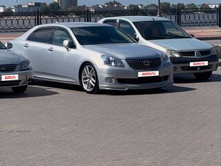 2011 Toyota Crown Majesta V (S200), серый, 2700000 рублей, вид 1