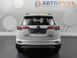 2017 Toyota RAV4 IV (XA40) Рестайлинг, белый, 2858000 рублей, вид 4