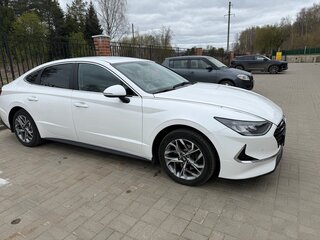 2019 Hyundai Sonata VII (LF) Рестайлинг, белый, 2050000 рублей, вид 3