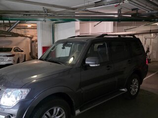 2015 Mitsubishi Pajero IV Рестайлинг 2, серый, 3990000 рублей, вид 3