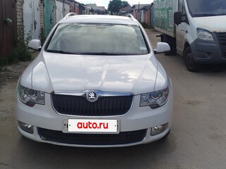2011 Skoda Superb II, белый, 1299000 рублей, вид 2