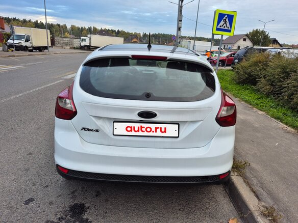2013 Ford Focus III, белый, 600000 рублей - вид 3