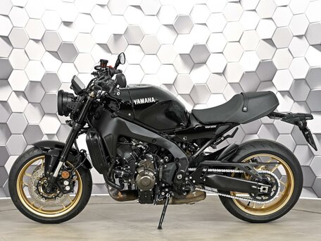 2025 Yamaha XSR900, чёрный, 1227000 рублей, вид 4