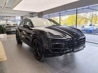 2026 Porsche Cayenne Coupé III Рестайлинг, чёрный, 22990000 рублей, вид 2