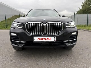 2020 BMW X5 25d IV (G05/G18), чёрный, 6290000 рублей, вид 4