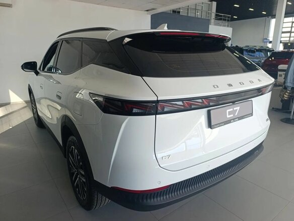 2026 Omoda C7, белый, 3499000 рублей - вид 6