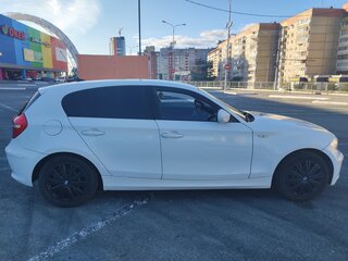 2011 BMW 1 серии 116i I (E81/E82/E87/E88) Рестайлинг, белый, 800000 рублей, вид 4