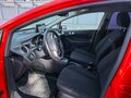 2017 Ford Fiesta Mk6 Рестайлинг, красный, 840000 рублей - вид 6